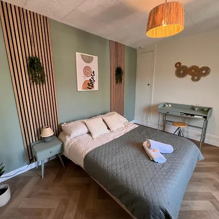 Jungle Deluxe Elegant Et Cosy Au Centre De Fontainebleau, Proche Insead