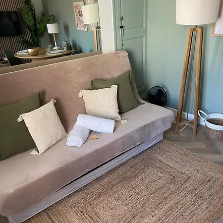 Lägenhet Jungle Deluxe Elegant Et Cosy Au Centre De Fontainebleau, Proche Insead